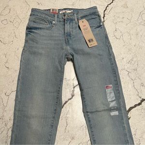 Levi’s Mid Rise Skinny